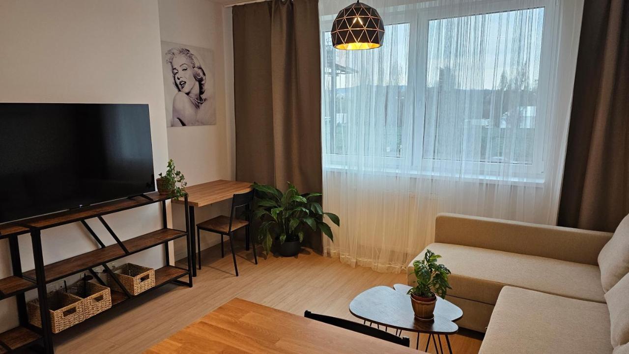 2 Room Apartment With Terrace, New Building, 413 Pressburg Exterior foto
